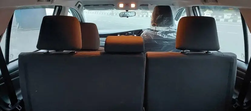 alt=&#34;Cab booking and taxi service in Delhi NCR by Delhi Chauffeurs, offering Urbania, Maharaja Urbania and Maharaja Tempo Traveller services. Also available Innova, Ertiga, Hycross and Dzire cars for Manali tour, Shimla tour, Himachal road trips and local taxi tour and travel services.&#34;